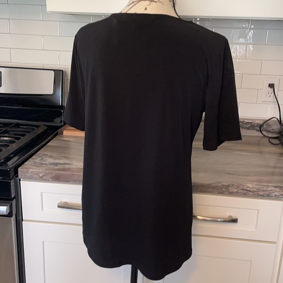 Black top - Picture 3 of 5